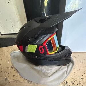 O’Neal Matte Black Full-Face Helmet polarized goggles DOT dirt bike helmet